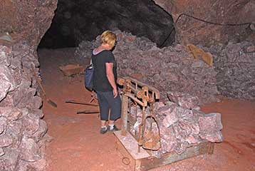 À 10 kms de Telouet - Mine de sel sur la route des caravanes.